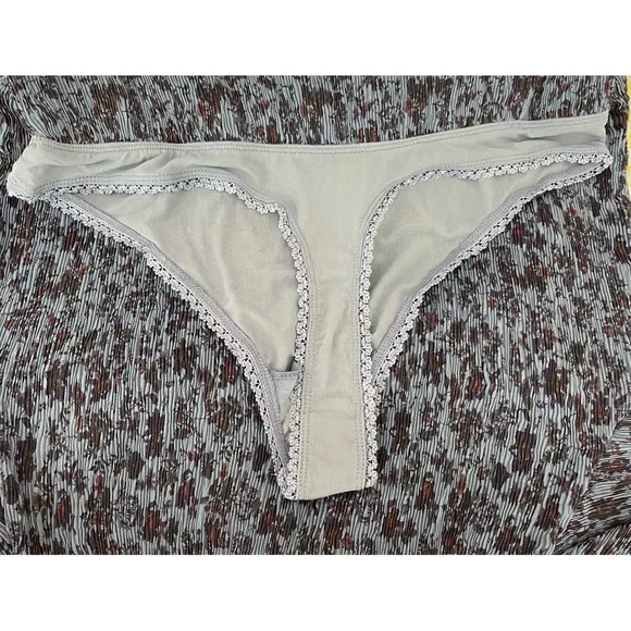 Free People Pretty Petal Off-Shoulder Blue Patterned Bodysuit NWT SZ M - Picture 7 of 15